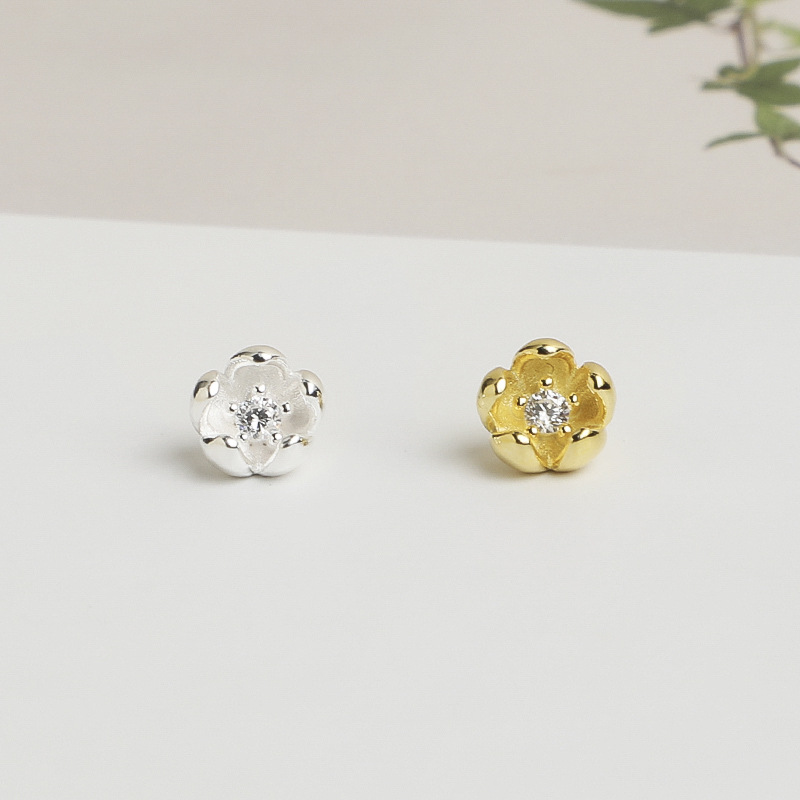 Dije de Flor Mini de Plata de  - Jewelry Making In La reseña y precio