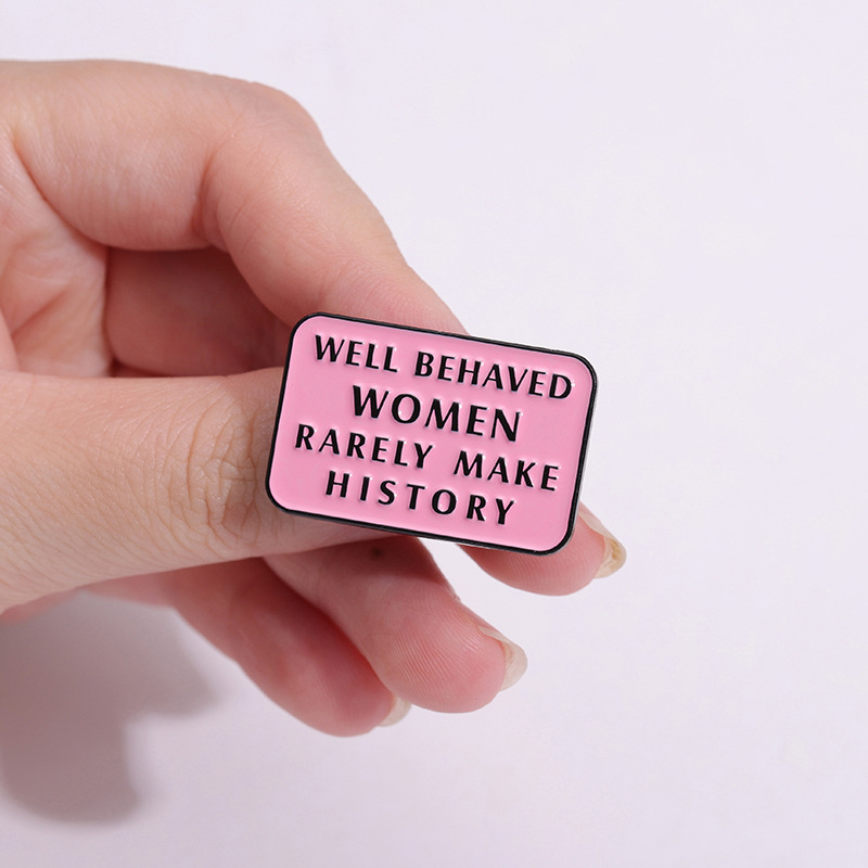 Alfileres de esmalte feminista - Jewelry Making History reseña y precio
